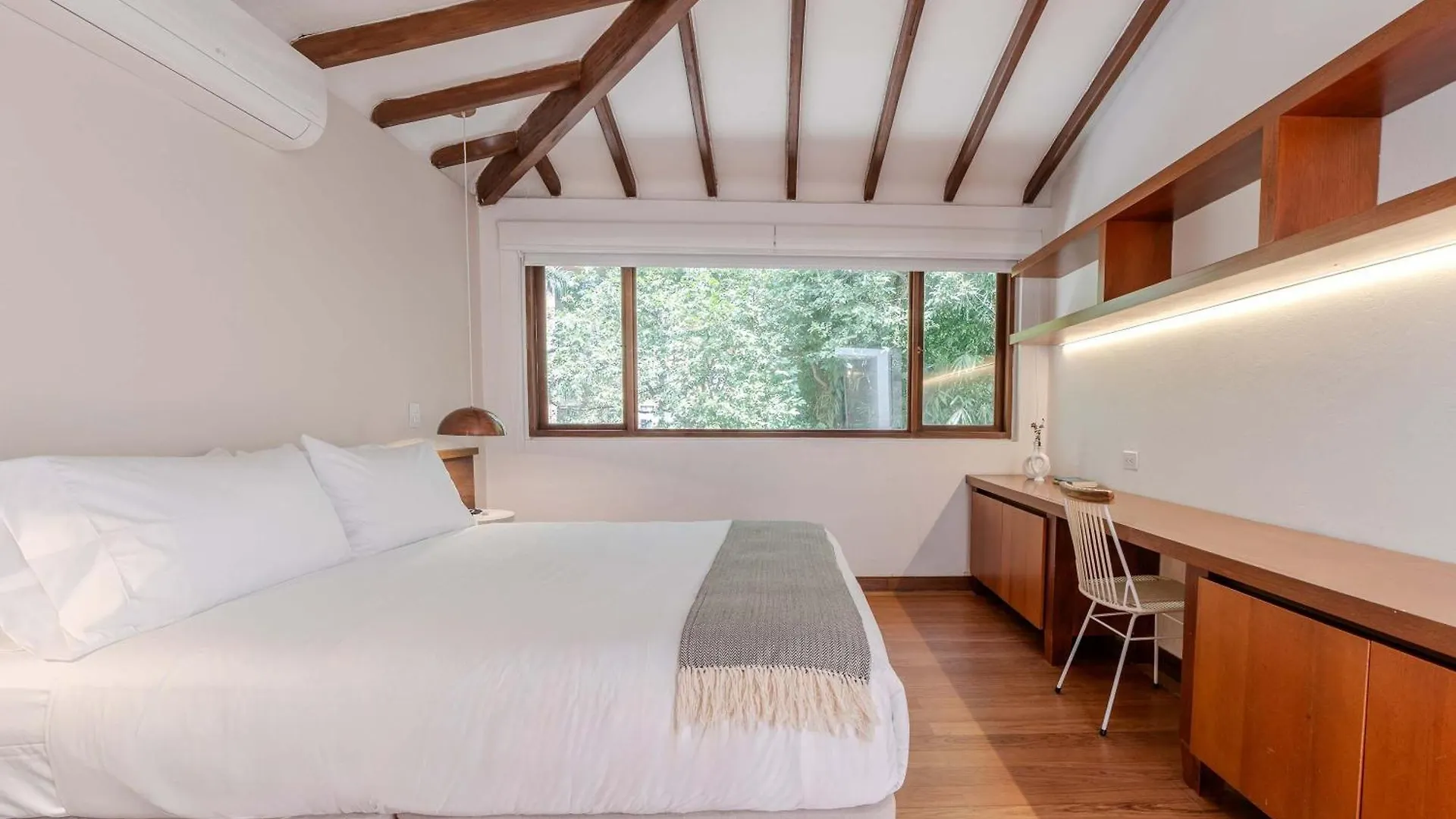Marvelous 5Br Home With Jacuzzi In El Poblado Medellín