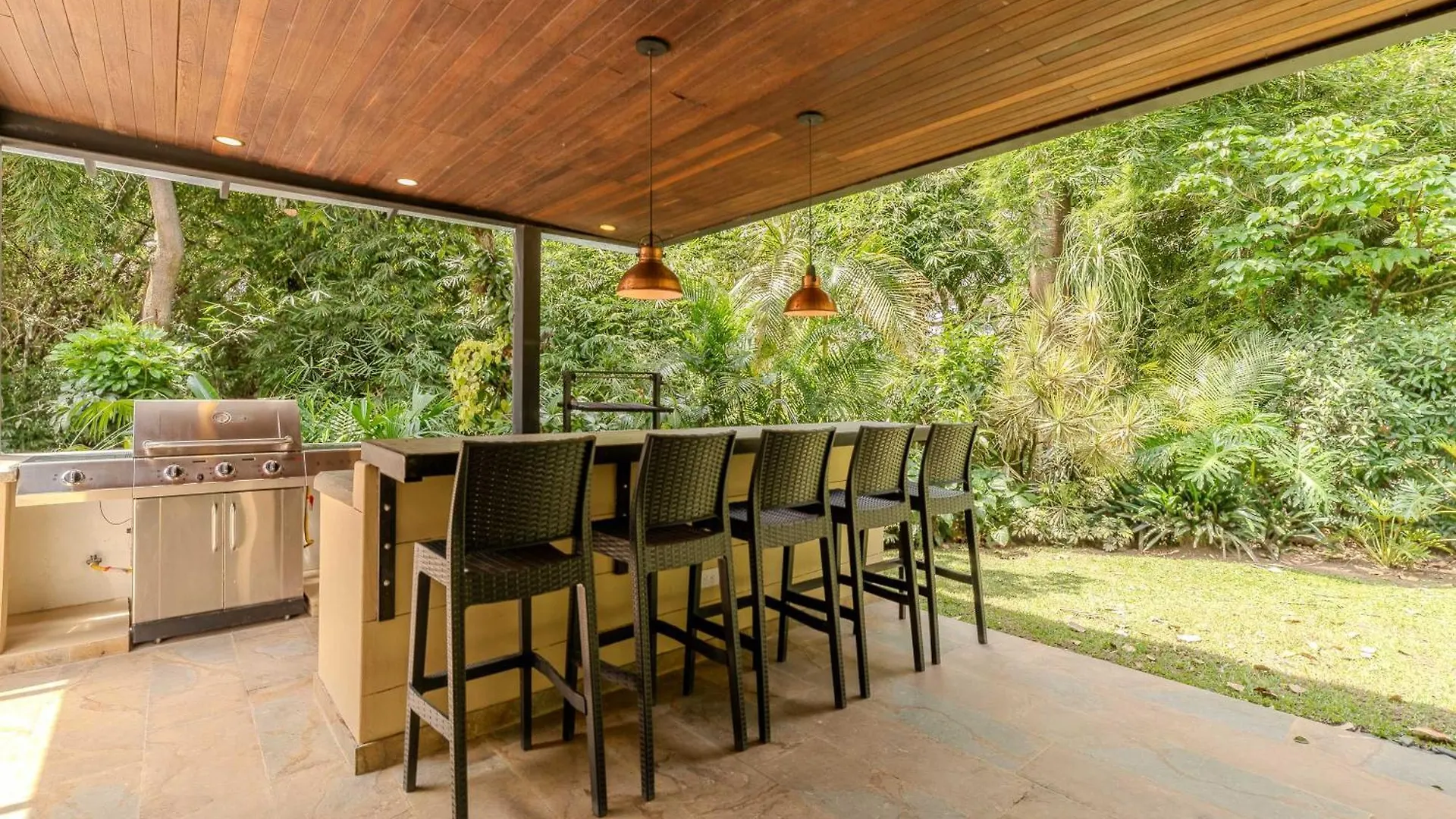 Marvelous 5Br Home With Jacuzzi In El Poblado Medellín