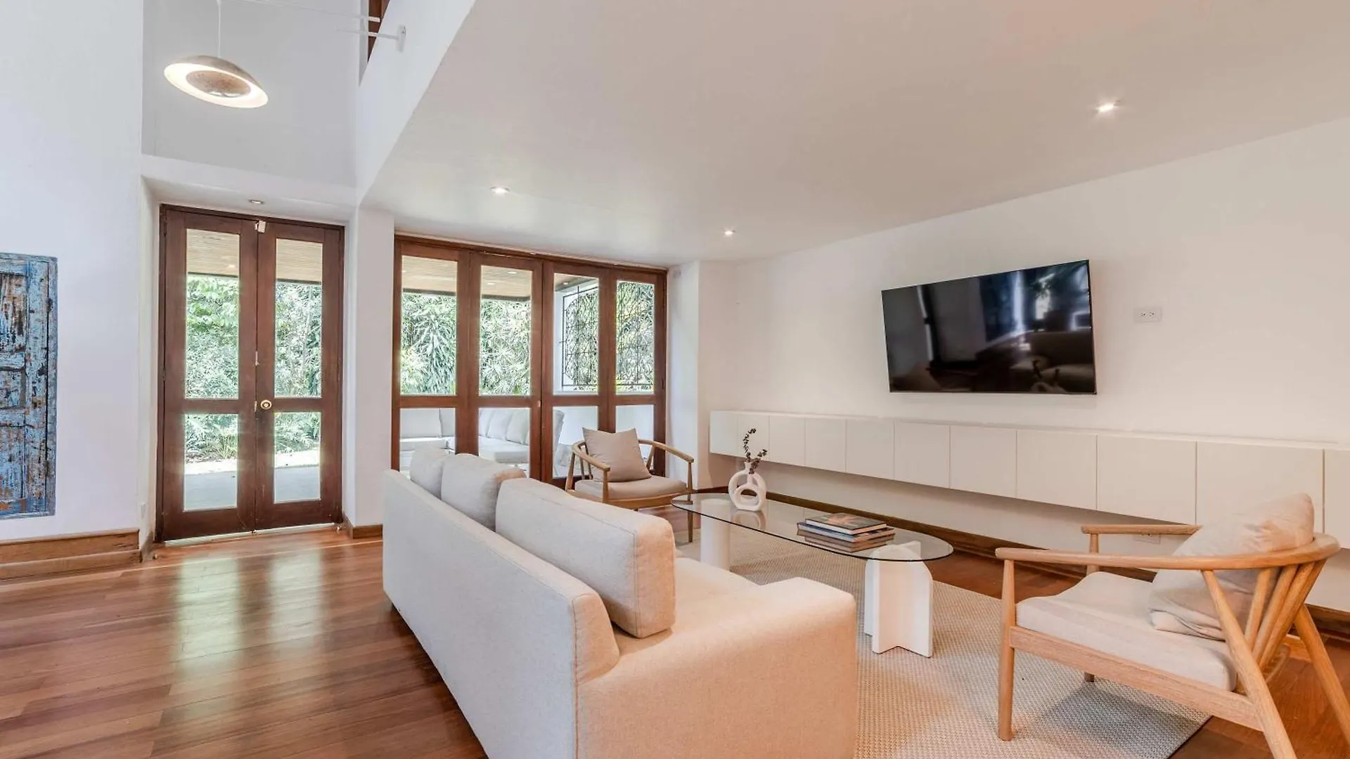 Marvelous 5Br Home With Jacuzzi In El Poblado Medellín