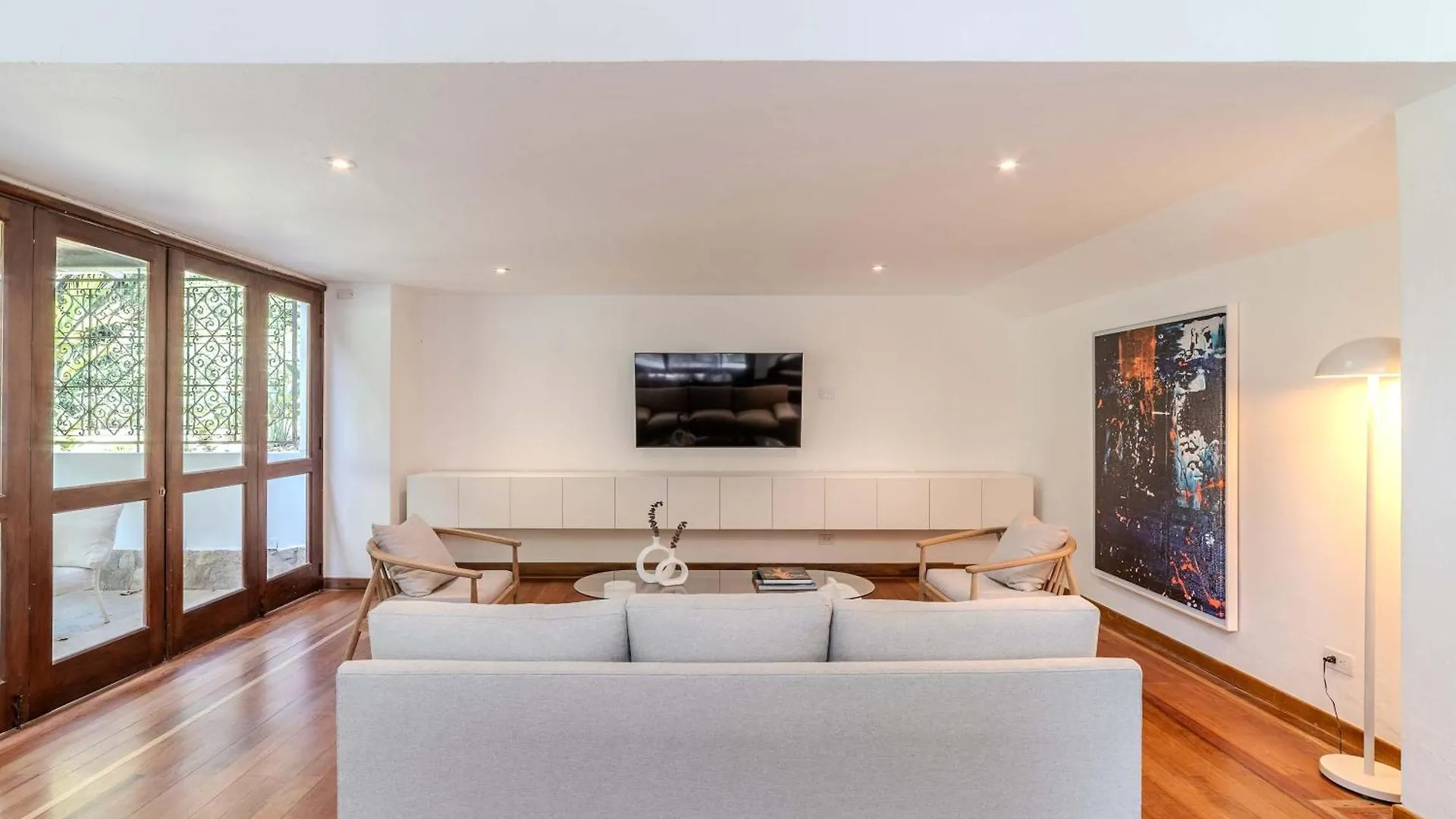 Marvelous 5Br Home With Jacuzzi In El Poblado Medellín Colombia