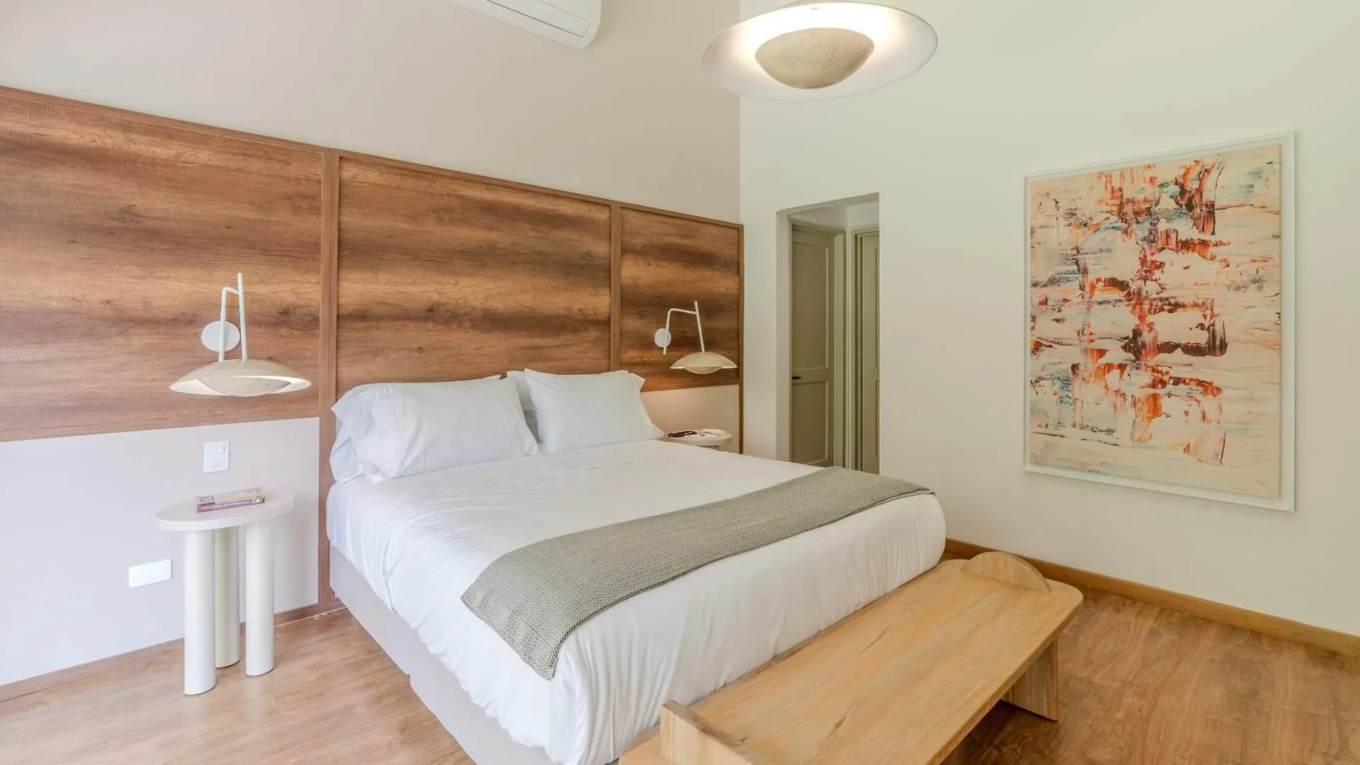 Marvelous 5Br Home With Jacuzzi In El Poblado Medellín