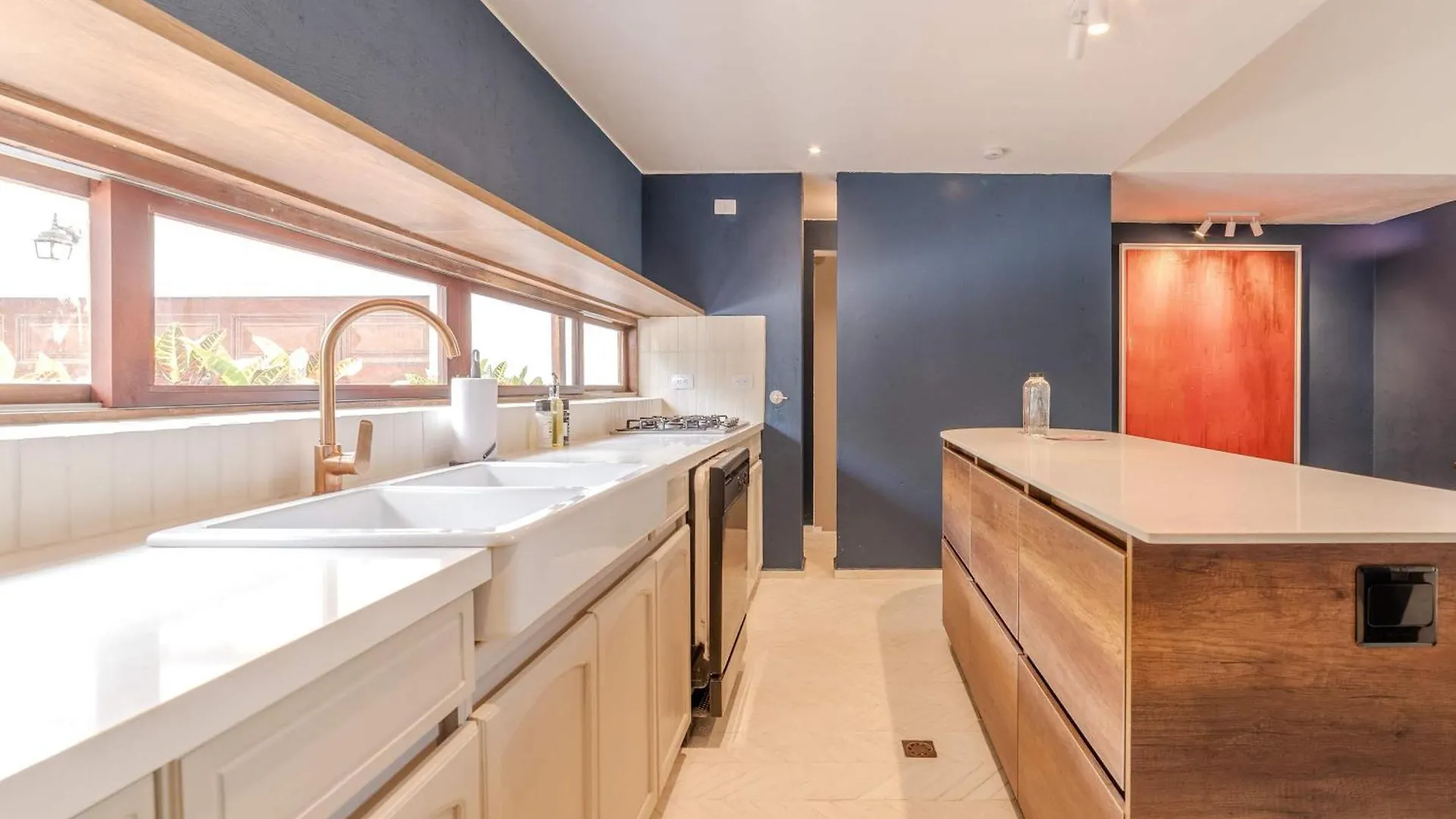 Marvelous 5Br Home With Jacuzzi In El Poblado Medellín 0*,