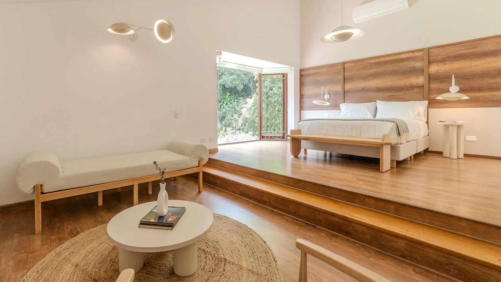 Semesterbostad Marvelous 5Br Home With Jacuzzi In El Poblado Medellín