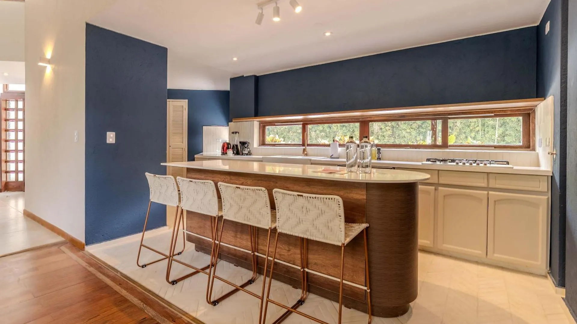 Marvelous 5Br Home With Jacuzzi In El Poblado Medellín 0*,  Colombia